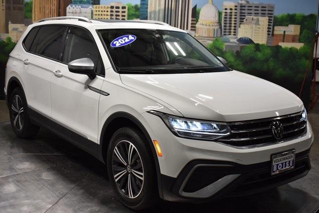 new 2024 Volkswagen Tiguan car, priced at $32,256