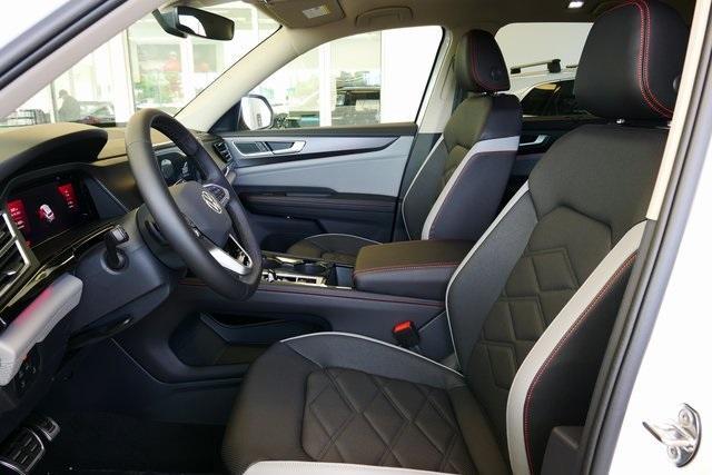 new 2025 Volkswagen Atlas car, priced at $49,059