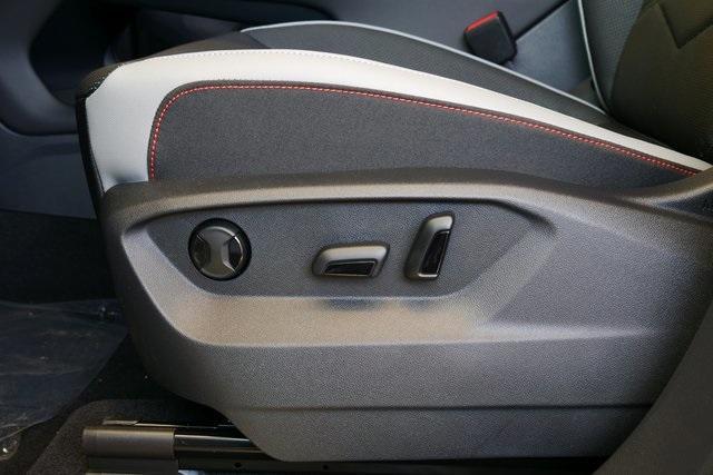 new 2025 Volkswagen Atlas car, priced at $49,059