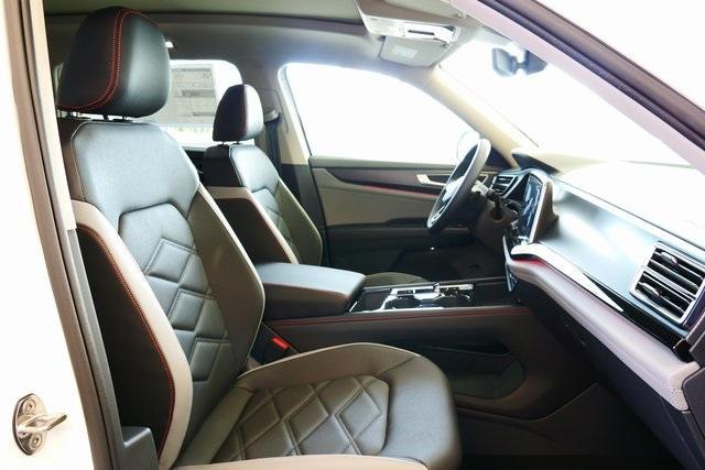 new 2025 Volkswagen Atlas car, priced at $49,059