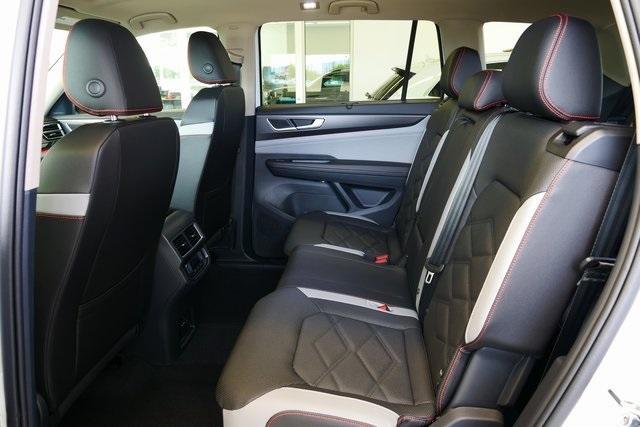 new 2025 Volkswagen Atlas car, priced at $49,059