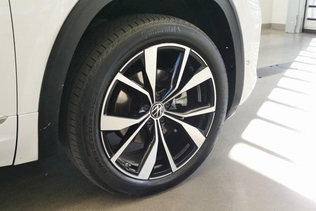 used 2025 Volkswagen Atlas car, priced at $45,999