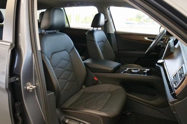 used 2024 Volkswagen Atlas car, priced at $30,999