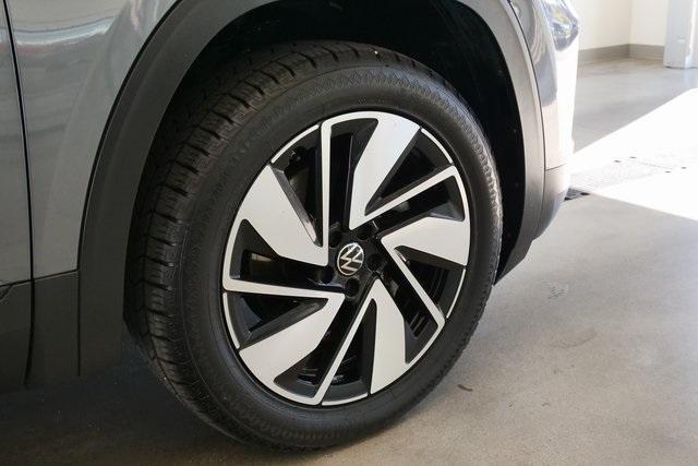 used 2024 Volkswagen Atlas car, priced at $30,999