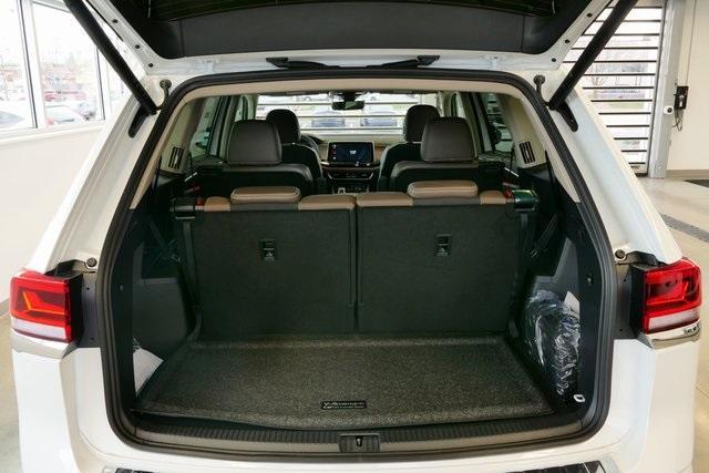 new 2025 Volkswagen Atlas car, priced at $50,351