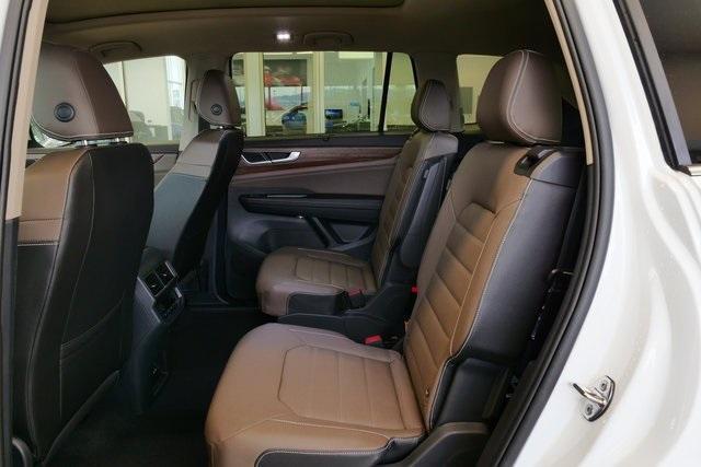 new 2025 Volkswagen Atlas car, priced at $50,351