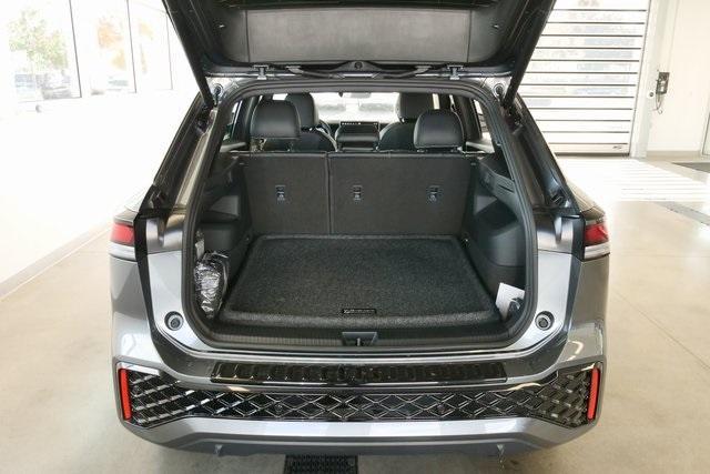 new 2025 Volkswagen Tiguan car, priced at $37,717