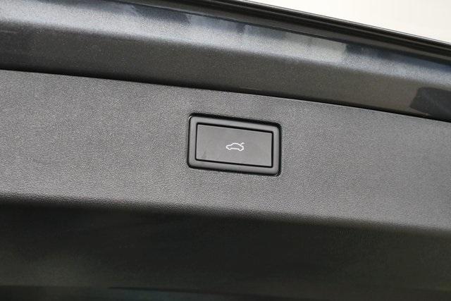 new 2025 Volkswagen Tiguan car, priced at $37,717