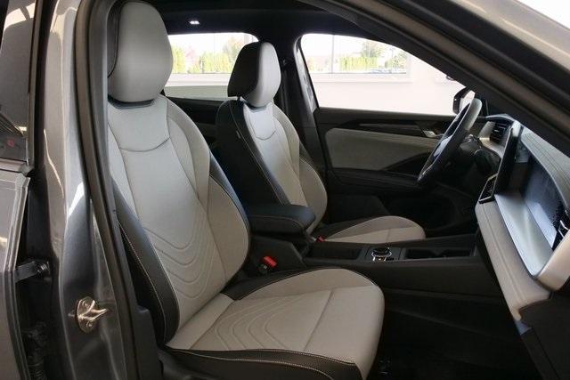 new 2025 Volkswagen Tiguan car, priced at $37,717