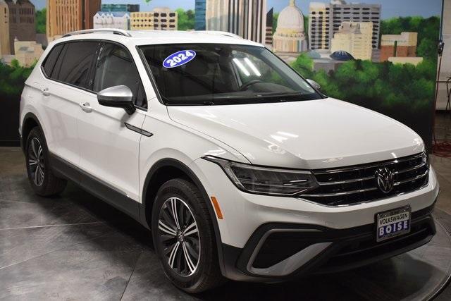 new 2024 Volkswagen Tiguan car, priced at $33,124