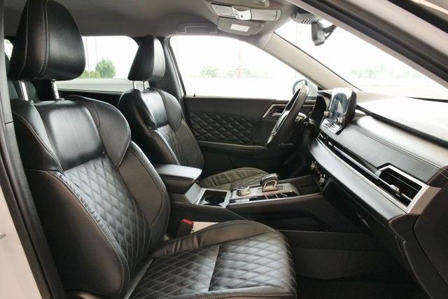 used 2022 Mitsubishi Outlander car, priced at $24,992