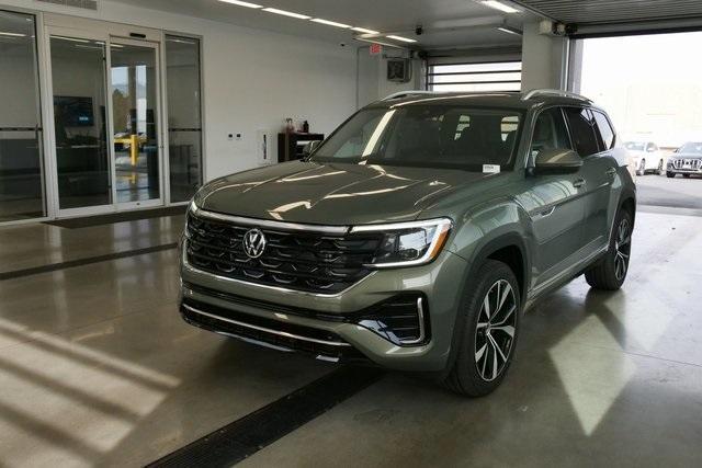new 2026 Volkswagen Atlas car, priced at $57,421