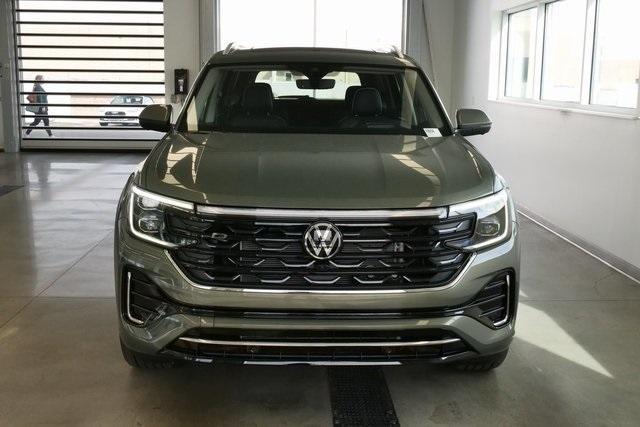 new 2026 Volkswagen Atlas car, priced at $57,421