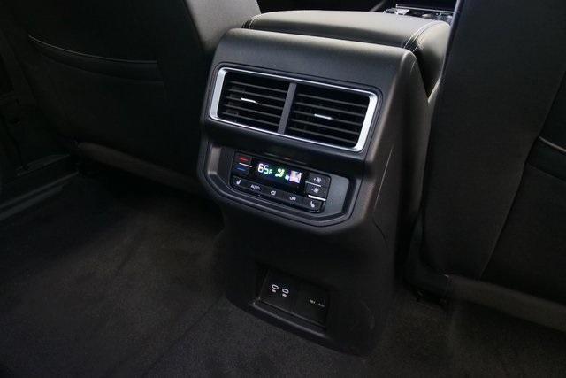 new 2026 Volkswagen Atlas car, priced at $57,421