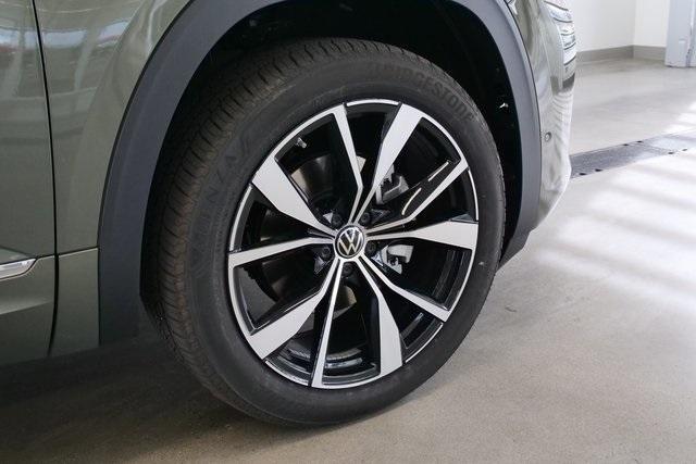 new 2026 Volkswagen Atlas car, priced at $57,421