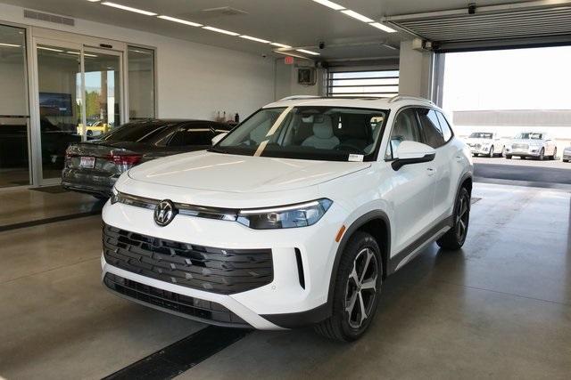 new 2025 Volkswagen Tiguan car, priced at $35,225