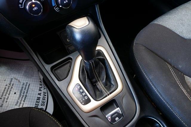 used 2015 Jeep Cherokee car, priced at $5,478