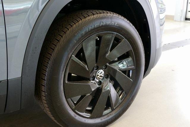 new 2025 Volkswagen Atlas car, priced at $47,087