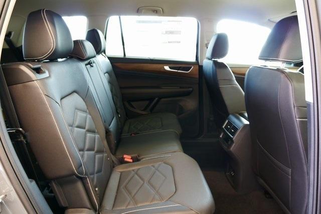 new 2025 Volkswagen Atlas car, priced at $47,087