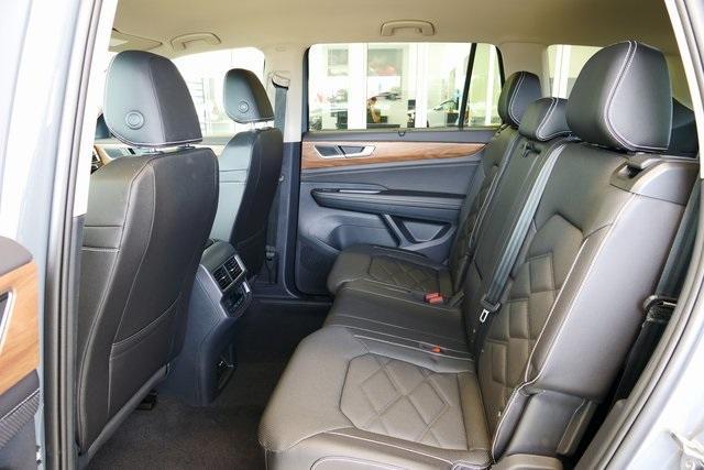 new 2025 Volkswagen Atlas car, priced at $47,087