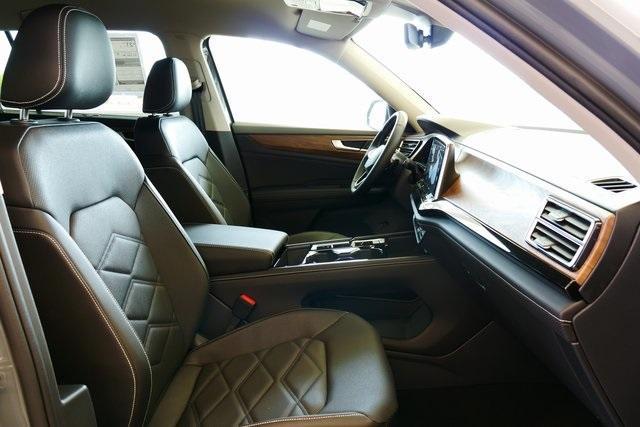 new 2025 Volkswagen Atlas car, priced at $47,087