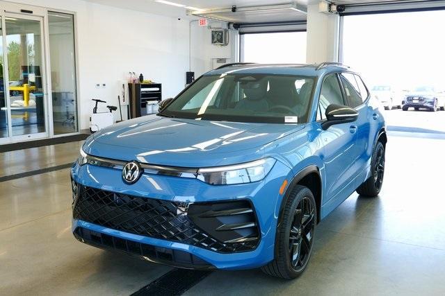 new 2025 Volkswagen Tiguan car, priced at $37,962