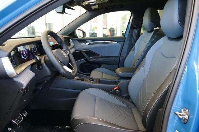 new 2025 Volkswagen Tiguan car, priced at $37,962