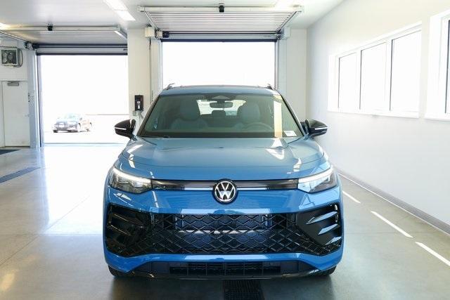 new 2025 Volkswagen Tiguan car, priced at $37,962