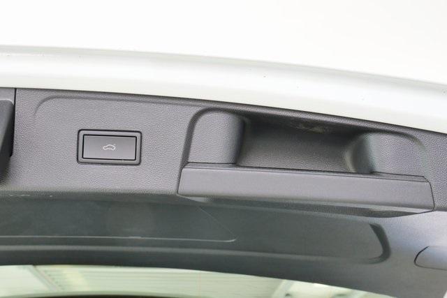 new 2025 Volkswagen Atlas car, priced at $45,204
