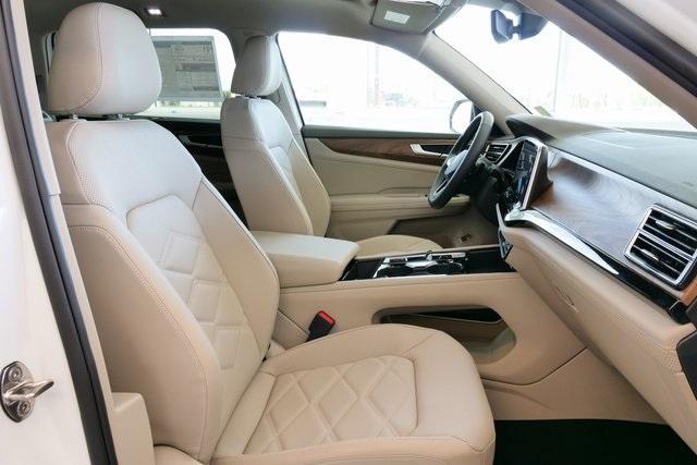 new 2025 Volkswagen Atlas car, priced at $45,204