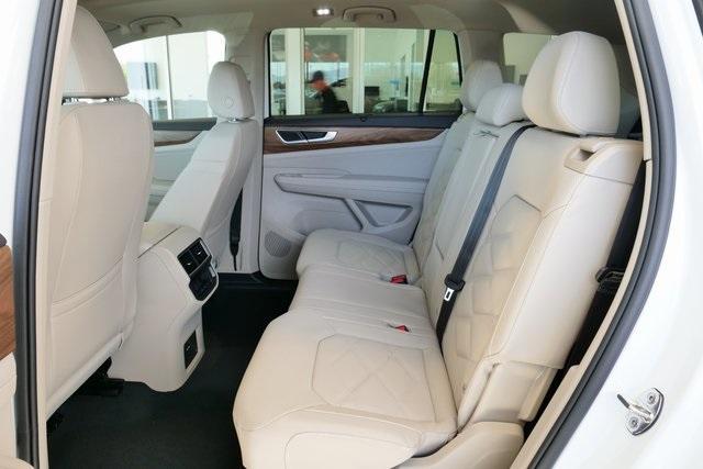 new 2025 Volkswagen Atlas car, priced at $45,204
