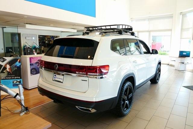 new 2025 Volkswagen Atlas car, priced at $48,779