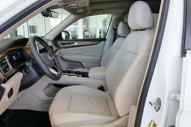 new 2025 Volkswagen Atlas car, priced at $45,204