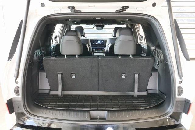 used 2024 Hyundai Santa Fe car, priced at $40,999