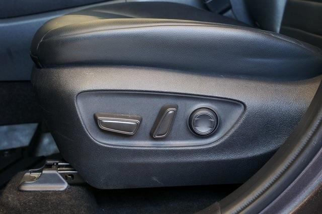 used 2023 Toyota Highlander car, priced at $38,999