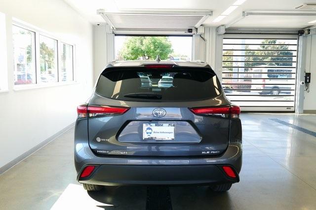 used 2023 Toyota Highlander car, priced at $38,999