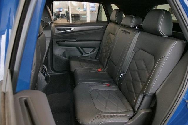 new 2026 Volkswagen Atlas Cross Sport car, priced at $48,703