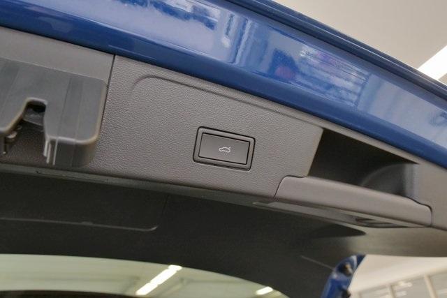 new 2026 Volkswagen Atlas Cross Sport car, priced at $48,703