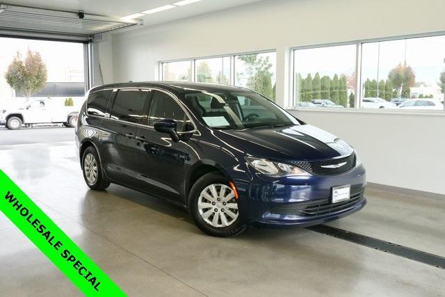 used 2018 Chrysler Pacifica car, priced at $11,978