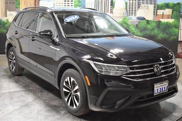 new 2024 Volkswagen Tiguan car, priced at $28,892