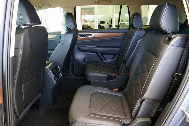 new 2025 Volkswagen Atlas car, priced at $47,187
