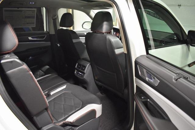 new 2024 Volkswagen Atlas car, priced at $47,515