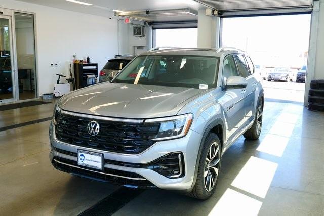 new 2025 Volkswagen Atlas car, priced at $54,155