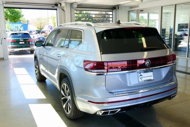 new 2025 Volkswagen Atlas car, priced at $54,155