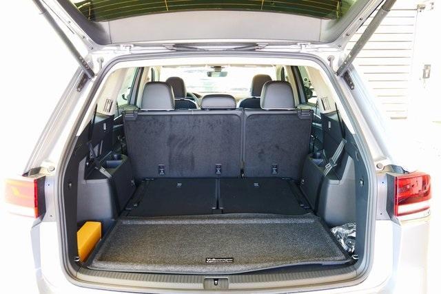 new 2025 Volkswagen Atlas car, priced at $54,155
