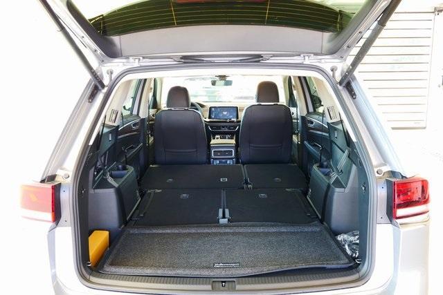 new 2025 Volkswagen Atlas car, priced at $54,155