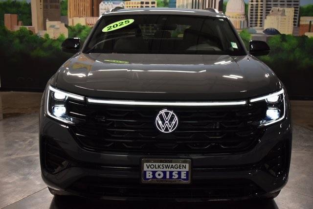 new 2025 Volkswagen Atlas Cross Sport car, priced at $52,461