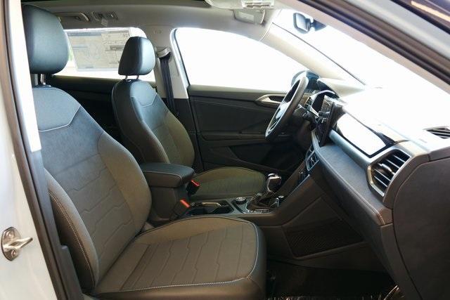 new 2025 Volkswagen Taos car, priced at $32,190