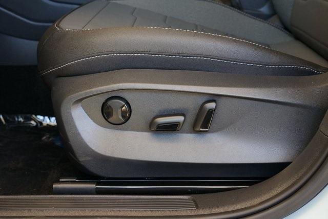 new 2025 Volkswagen Taos car, priced at $32,190