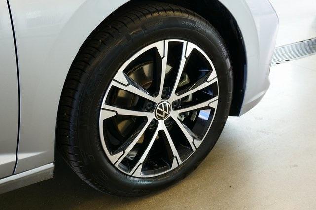 used 2024 Volkswagen Jetta car, priced at $21,999